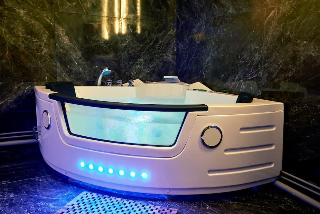 Jacuzzi - Sauna - Rdc 2 *